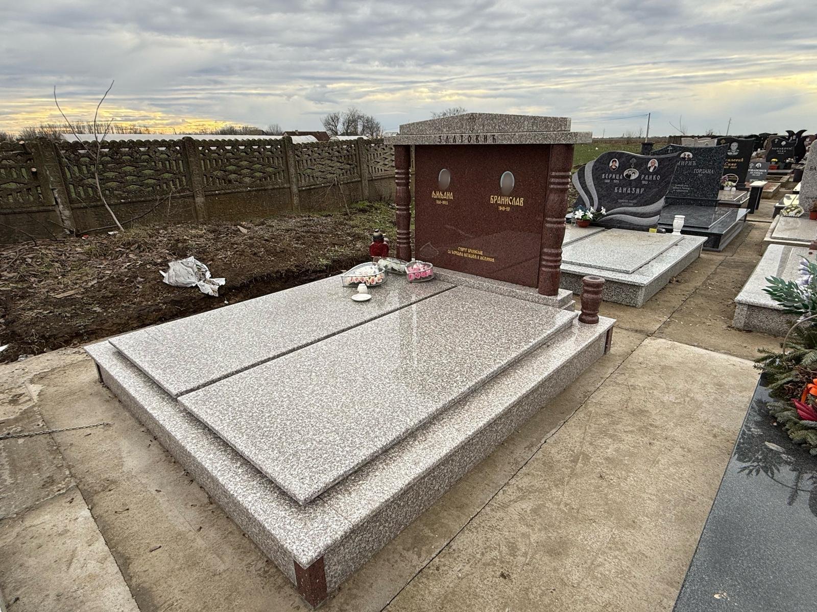 Spomenici za dvoje 6